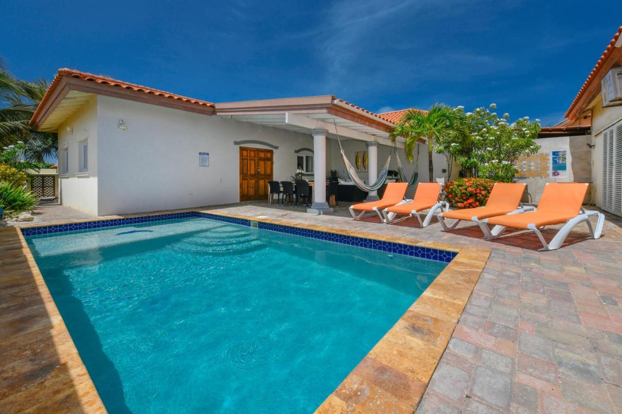 Villa Swiss Paradise With Private Pool Палм Бич Экстерьер фото